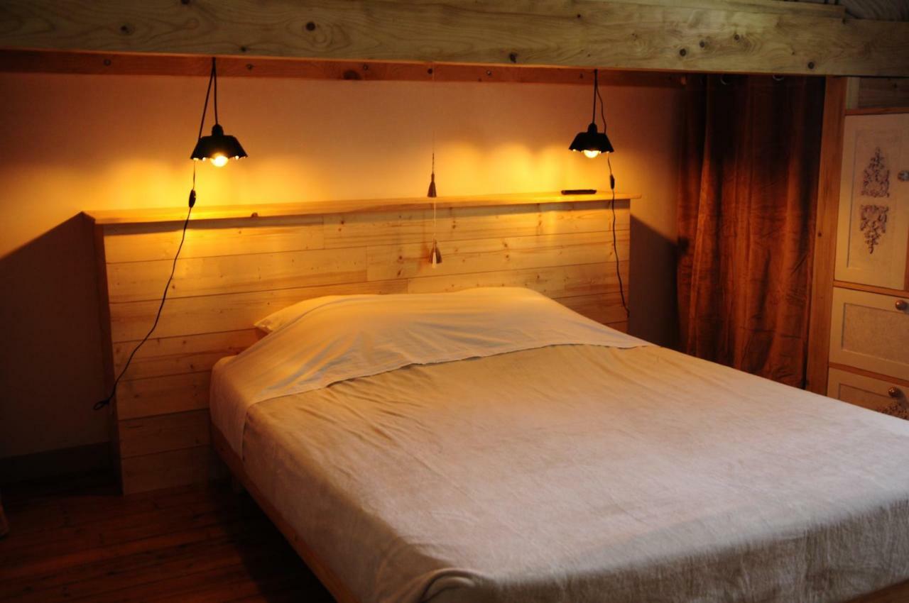Bed and Breakfast Loustalneou Saint-Pierre-de-Clairac Exterior foto